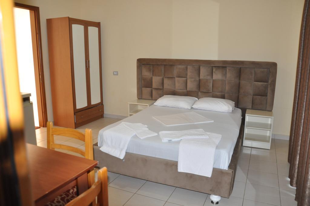 Hotel Ilio คซามิล ภายนอก รูปภาพ